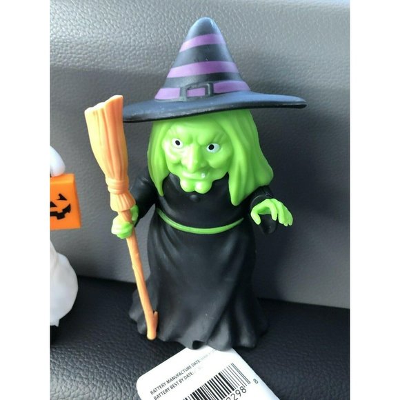 NEW Witch & Ghost Halloween Motion Activated Light & Sound Lights Up 5.75” HL9 - Picture 4 of 7